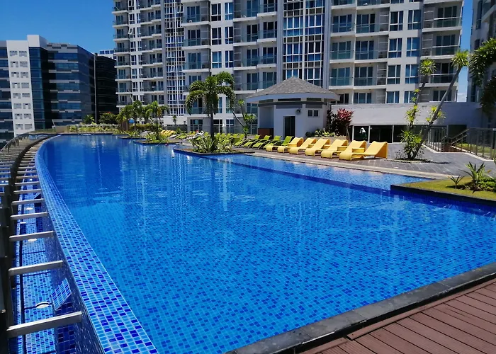 Hotell C At Mactan Newtown 2*