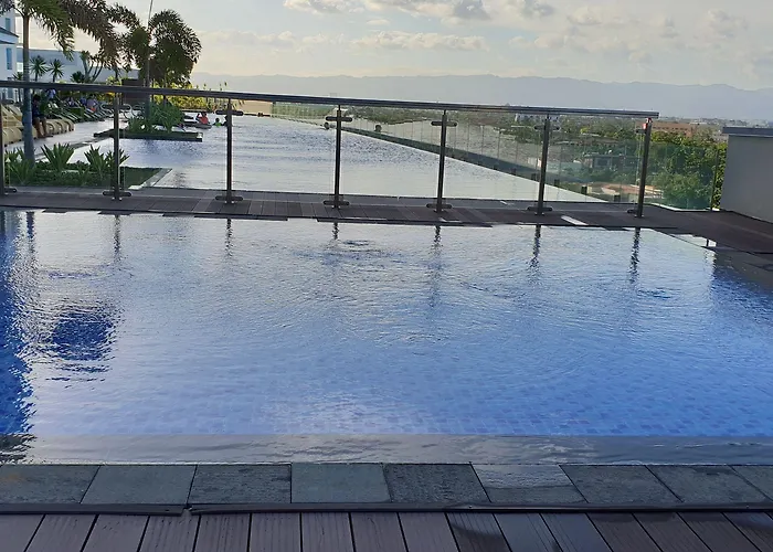 Hotell C At Mactan Newtown 2*